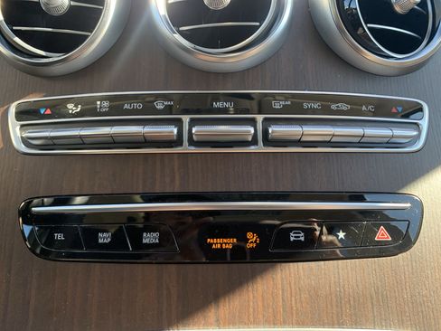 Used 2022 Mercedes-Benz GLC 300 300 image 29