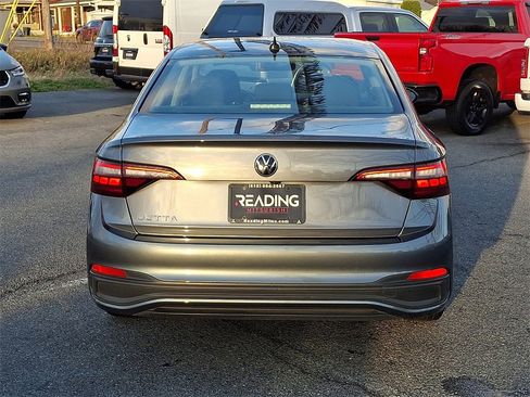 Used 2024 Volkswagen Jetta S image 6