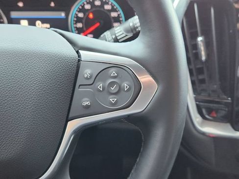 Used 2023 Chevrolet Traverse RS FWD image 29
