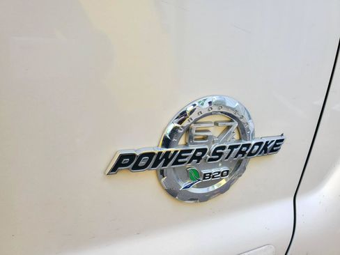 Used 2016 Ford F250 Platinum w/ FX4 Off-Road Package AWD/4WD image 13