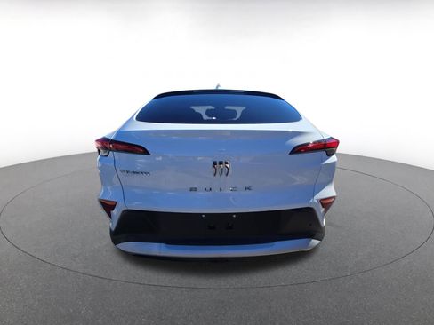 Used 2025 Buick Envista Preferred image 4