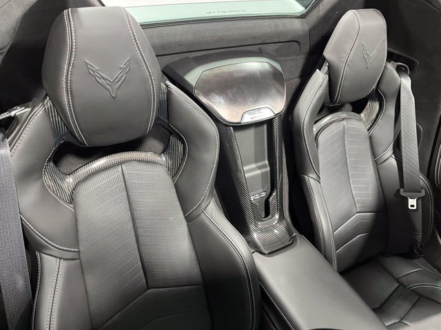 Used 2026 Chevrolet Corvette E-Ray w/ Stealth Interior Trim Package AWD/4WD image 32