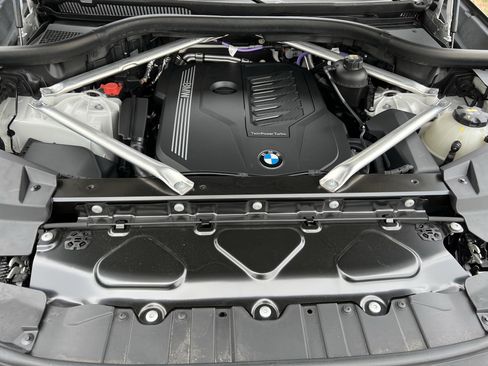 Used 2022 BMW X5 xDrive40i w/ M Sport Package image 36