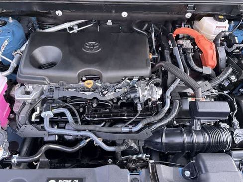 Used 2024 Toyota RAV4 SE AWD/4WD image 15