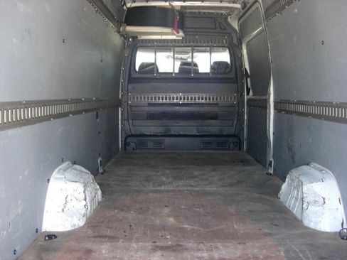 Used 2015 Mercedes-Benz Sprinter 2500 image 15