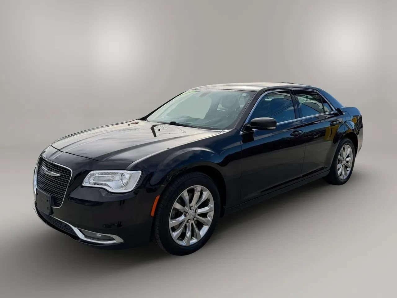 Used 2015 Chrysler 300 Limited w/ 300 Premium Group AWD/4WD image 4