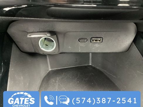 Used 2025 Chevrolet Trax LT w/ LT Convenience Package image 20