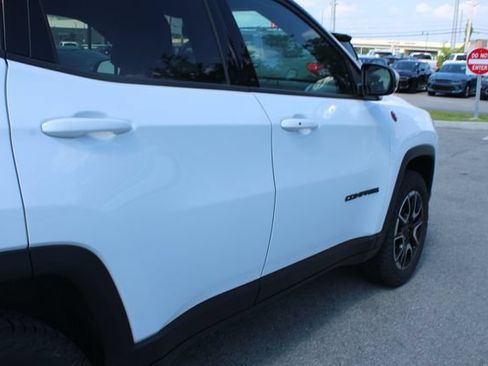 Used 2025 Jeep Compass Trailhawk w/ Trailhawk Elite Group AWD/4WD image 48