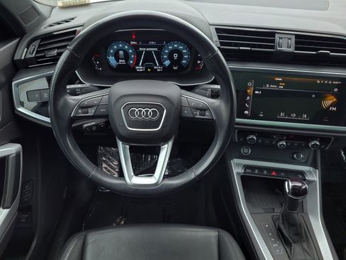 Used 2024 Audi Q3 2.0T Premium image 12