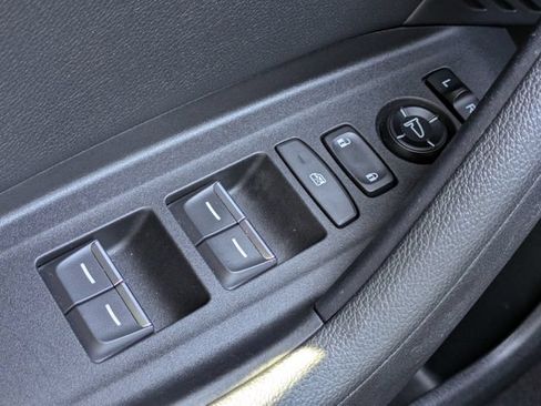 Used 2021 Acura TLX FWD image 18