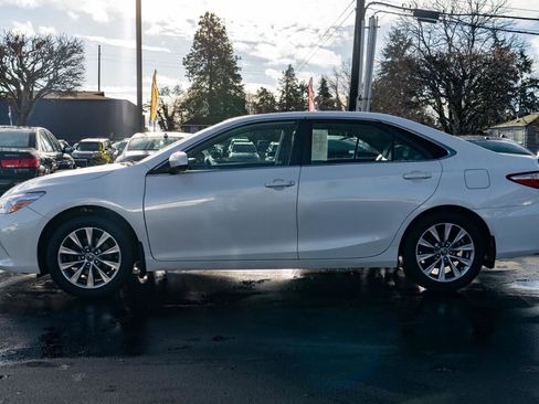 Used 2017 Toyota Camry XLE image 13