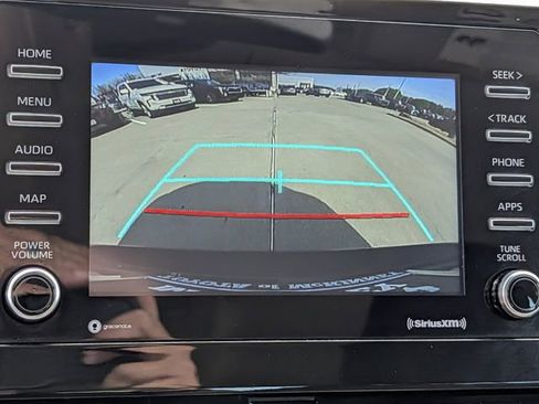 Used 2022 Toyota Camry LE image 17