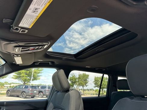 New 2025 Jeep Grand Cherokee L Laredo w/ Luxury Tech Group I AWD/4WD image 2