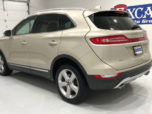 Used 2017 Lincoln MKC Premiere image 22