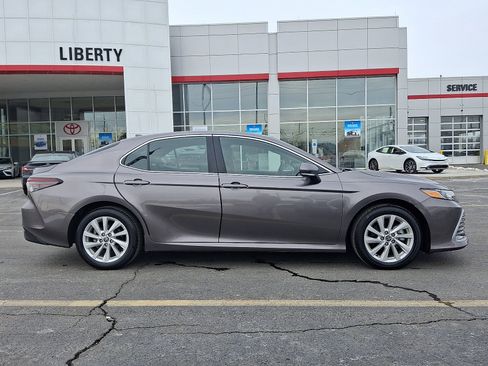 Used 2024 Toyota Camry LE image 7