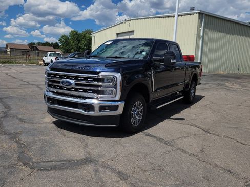 Certified 2025 Ford F250 Lariat AWD/4WD image 3