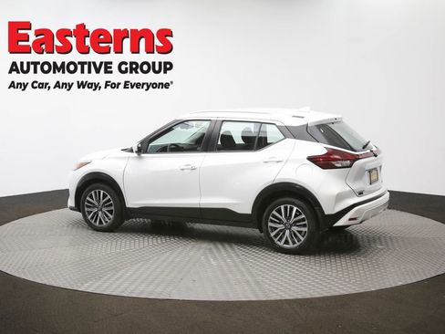Used 2023 Nissan Kicks SV image 61