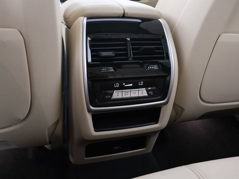 Used 2022 BMW X5 xDrive40i w/ Premium Package AWD/4WD image 36