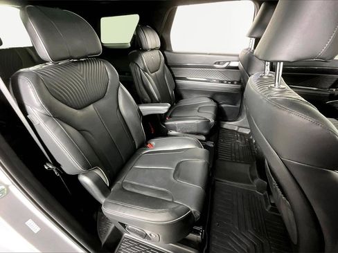 Used 2024 Hyundai Palisade Calligraphy image 24