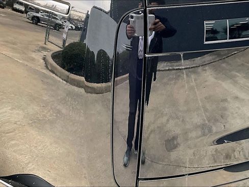 Used 2023 Land Rover Range Rover SE image 28