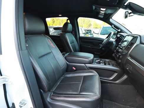 Used 2021 Nissan Titan PRO-4X w/ Pro-4x Convenience Package image 31