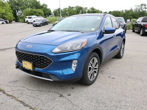 Certified 2022 Ford Escape SEL AWD/4WD image 3
