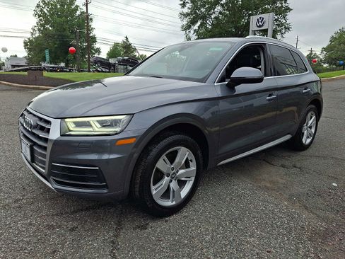 Used 2019 Audi Q5 2.0T Premium Plus w/ Premium Plus Package AWD/4WD image 3