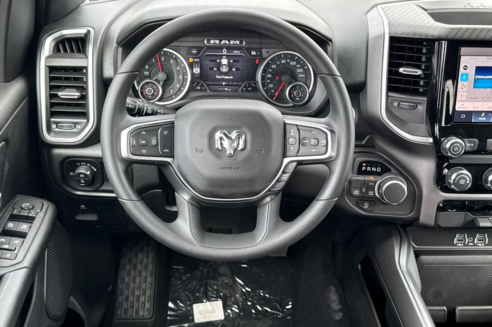 New 2026 RAM 1500 Express AWD/4WD image 13