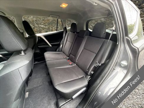 Used 2016 Toyota RAV4 LE AWD/4WD image 20