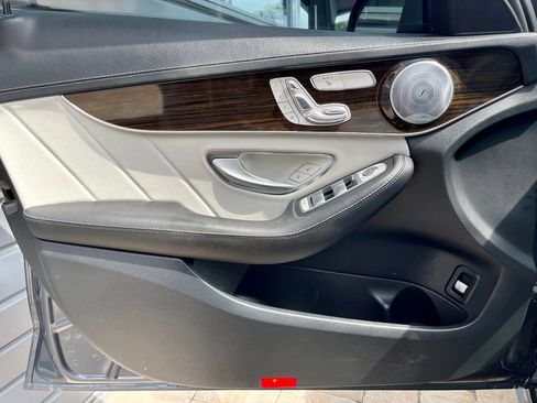 Used 2015 Mercedes-Benz C 400 4MATIC image 25