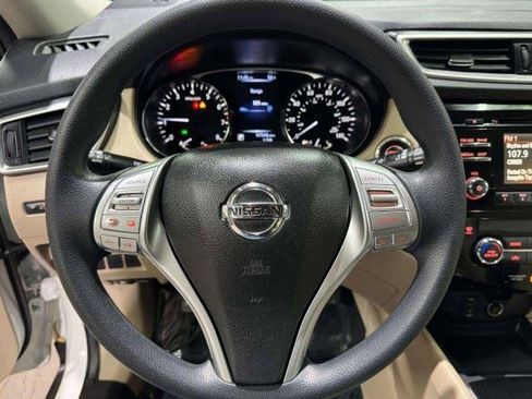 Used 2016 Nissan Rogue SV FWD image 34