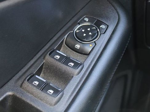 Used 2023 Ford Edge SE w/ Black Appearance Package image 29