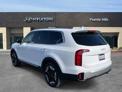 Used 2023 Kia Telluride S w/ S Sunroof Package image 4