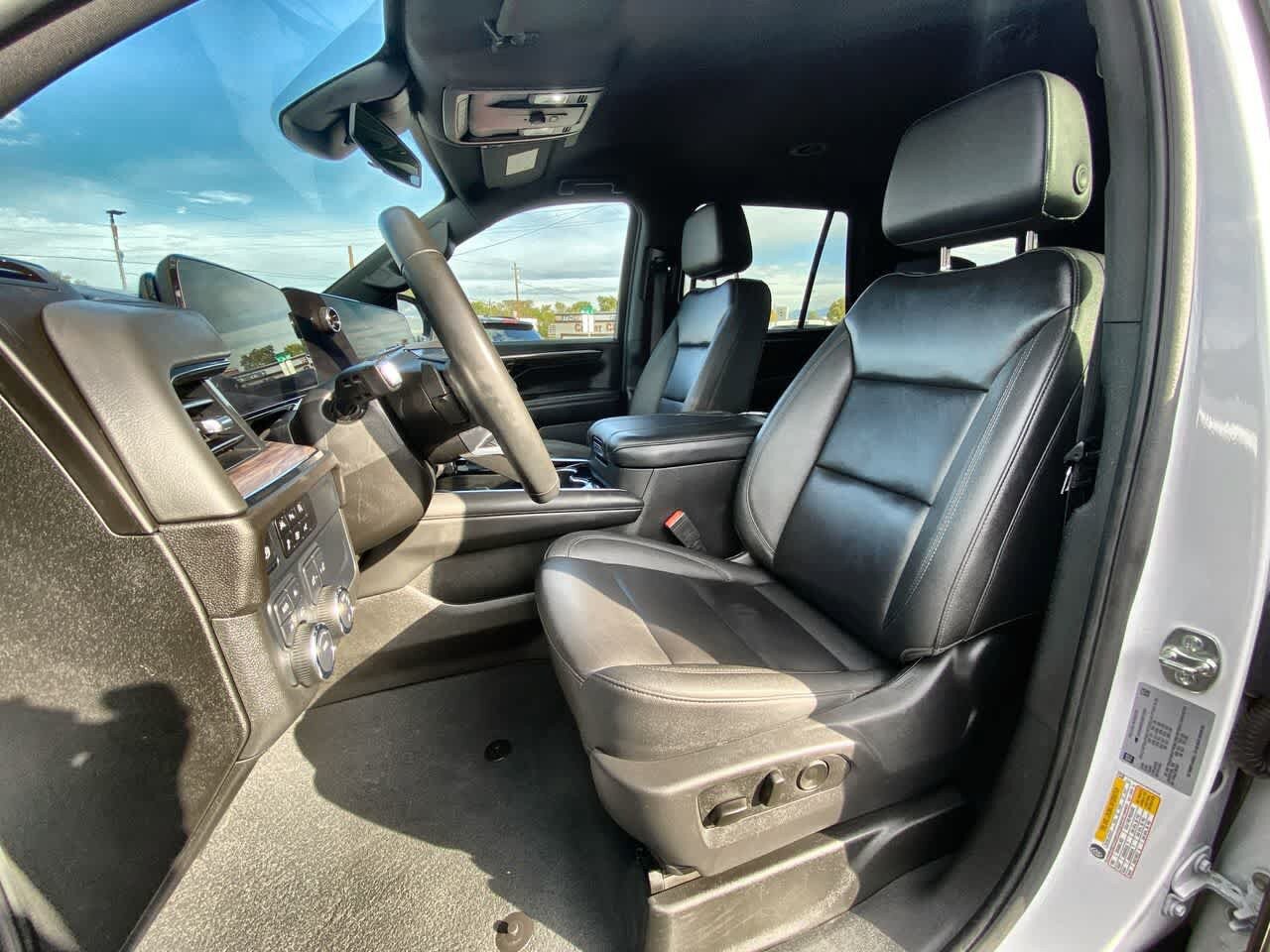 Used 2025 Chevrolet Tahoe LT AWD/4WD image 11