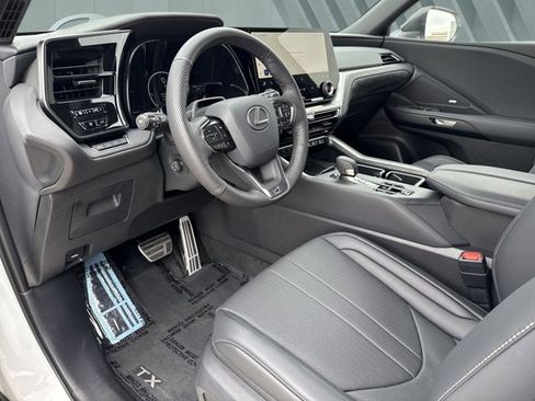 Certified 2026 Lexus TX 500h AWD w/ Technology Package image 11