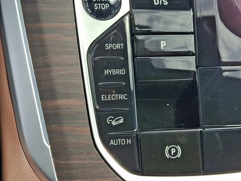 New 2026 BMW X5 xDrive50e w/ Executive Package image 19