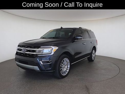 Used 2024 Ford Expedition Limited AWD/4WD image 2