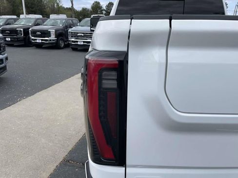 Used 2024 GMC Sierra 2500 AT4 w/ AT4 Premium Plus Package image 33