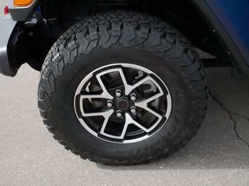 Used 2024 Jeep Wrangler Unlimited Rubicon w/ Technology Group image 15