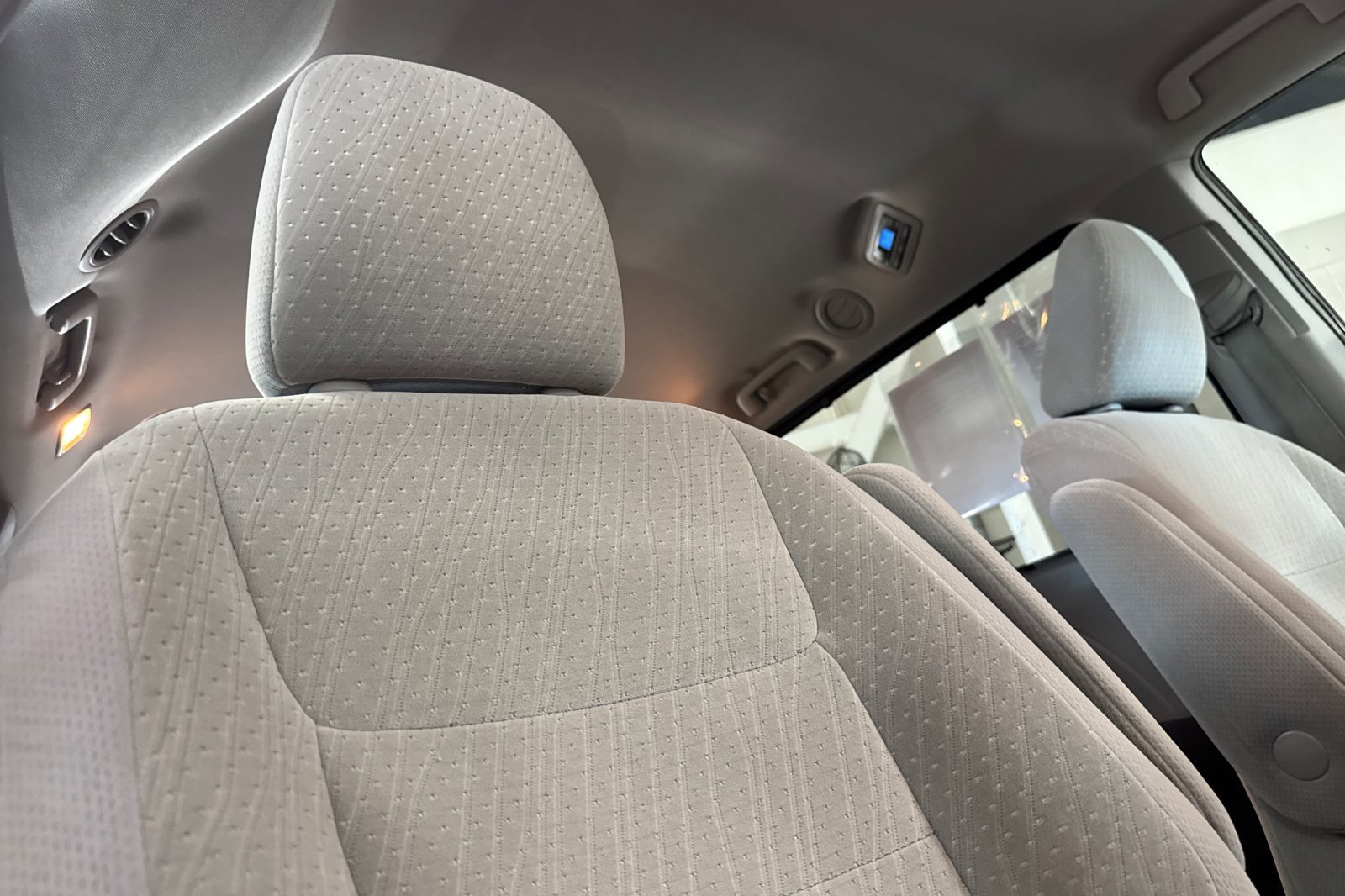 Used 2020 Toyota Sienna LE FWD image 19