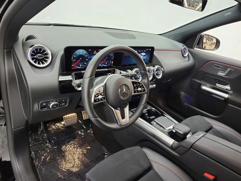 Used 2023 Mercedes-Benz GLA 250 4MATIC image 9