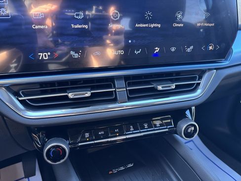 New 2026 Chevrolet Equinox EV LT image 21