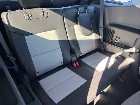 Used 2023 Ford Explorer XLT w/ Equipment Group 202A image 18