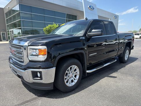 Used 2014 GMC Sierra 1500 SLE w/ SLE Value Package AWD/4WD image 2
