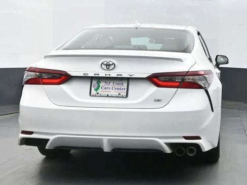 Used 2023 Toyota Camry SE image 8
