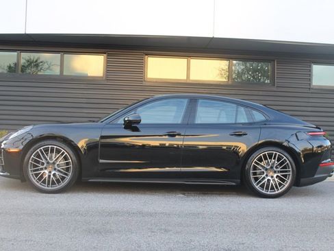 Certified 2025 Porsche Panamera image 2