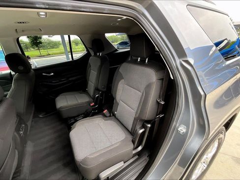 Used 2019 Chevrolet Traverse LT FWD image 21