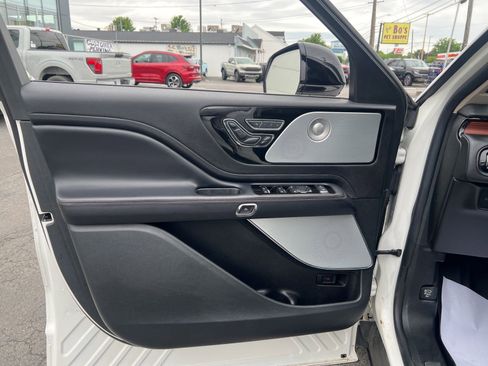Used 2021 Lincoln Aviator Reserve w/ Equipment Group 202A AWD/4WD image 22
