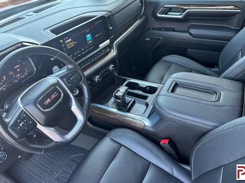 Certified 2022 GMC Sierra 1500 Elevation w/ Elevation Premium Package AWD/4WD image 10