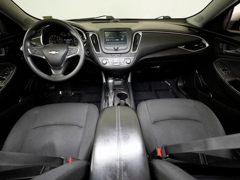 Used 2018 Chevrolet Malibu LT image 19
